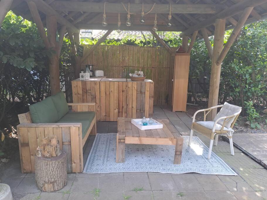 Lanke Garden Studio Rijsbergen ภายนอก รูปภาพ